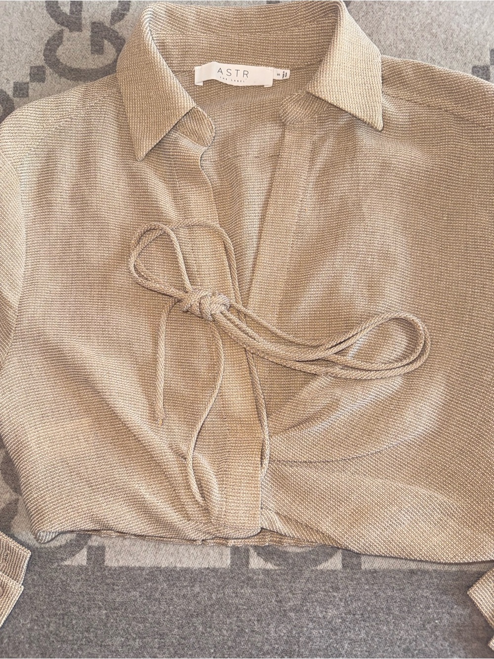 ASTR the Label long sleeve crop linen top - Picture 3 of 10